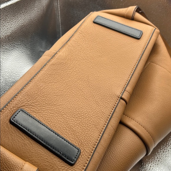 ALL SAINTS PHEONIX SPACIOUS LEATHER TOTE BAG - Picture 13 of 14